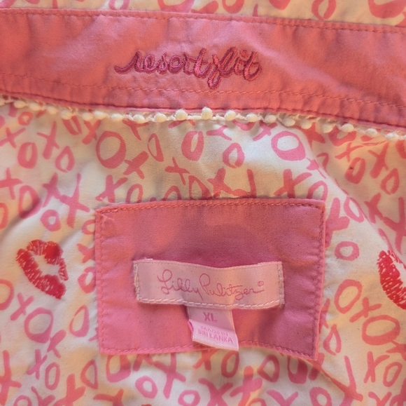 ❤️ Lilly Pulitzer kisses button down shirt xl - Picture 3 of 5